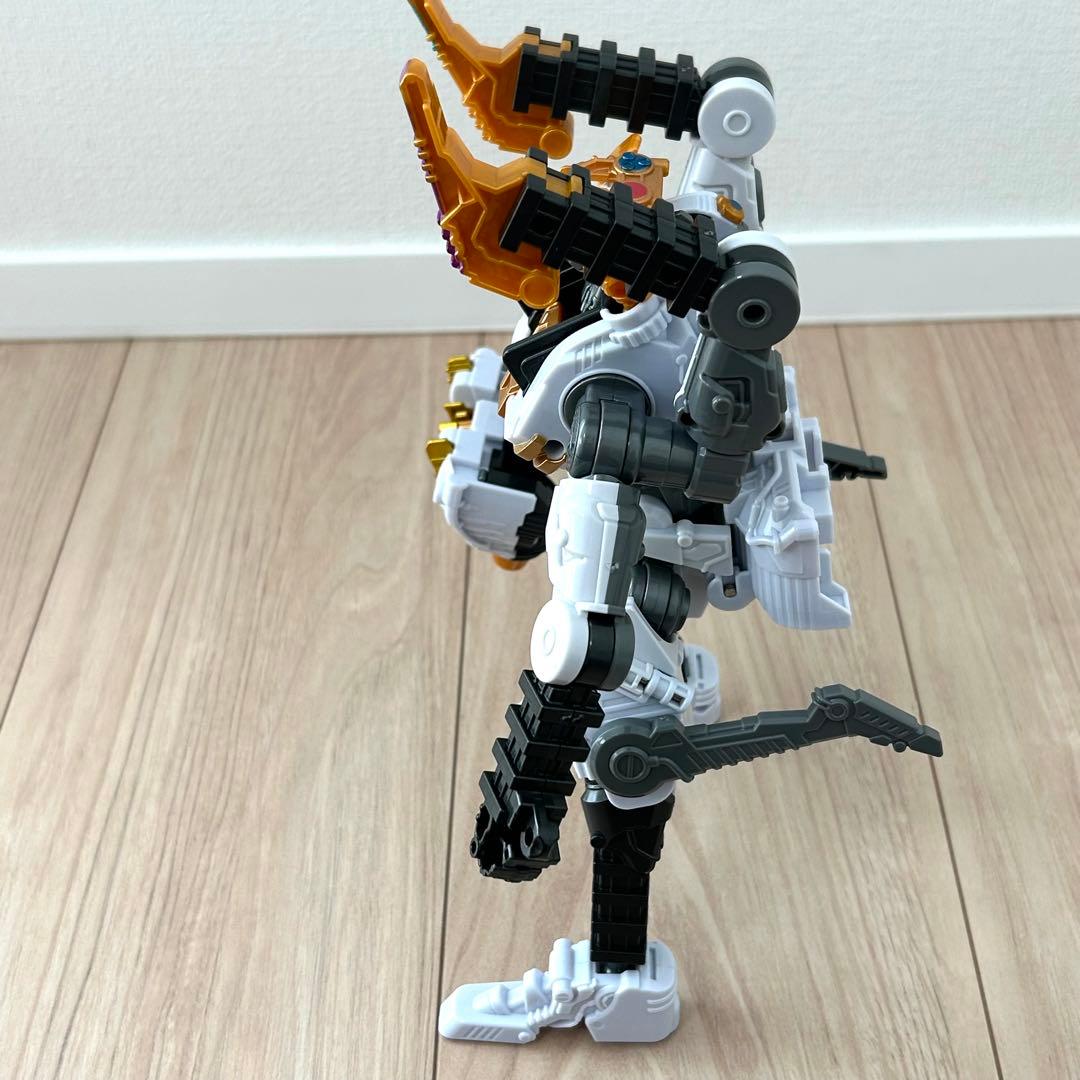 王様戦隊 DXキングオージャー タランチュラナイト 3大シュゴッド 現状