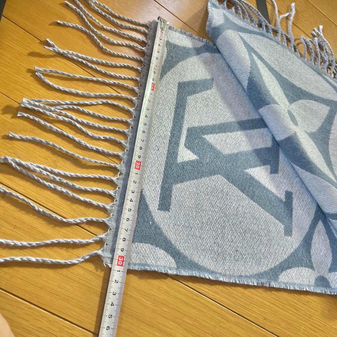 新品タグ付き☆Louis Vuitton ブルー マフラー ロゴ入り ノベルティ