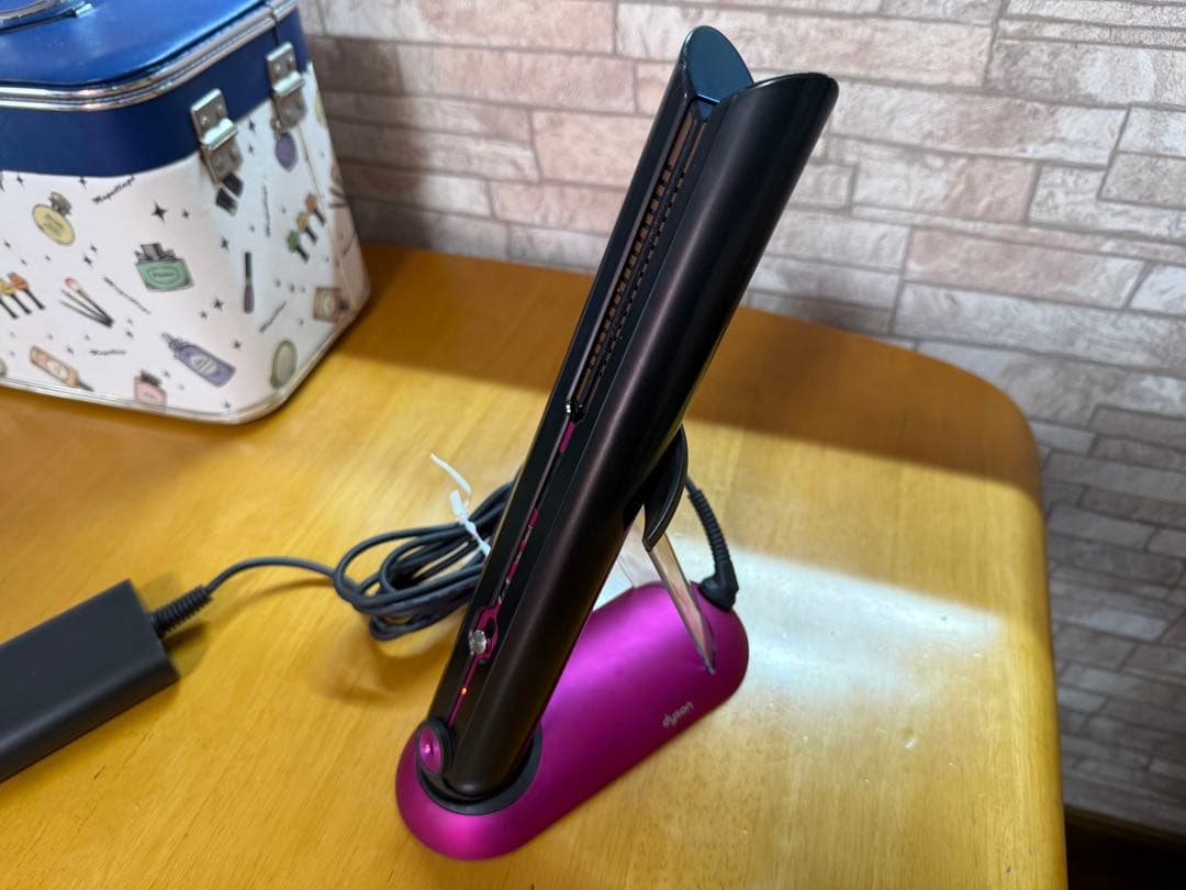 ダイソン ヘアアイロン corrale コラール HS03 中古良品① - メルカリ