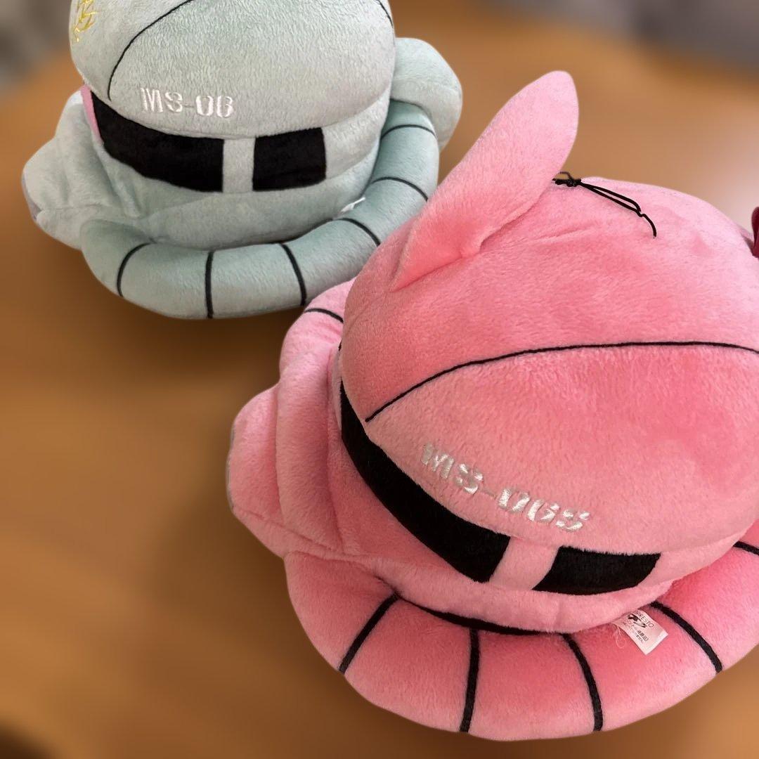 ガンダム ザク シャアザク スーパーDX ヘッド ぬいぐるみ - メルカリ