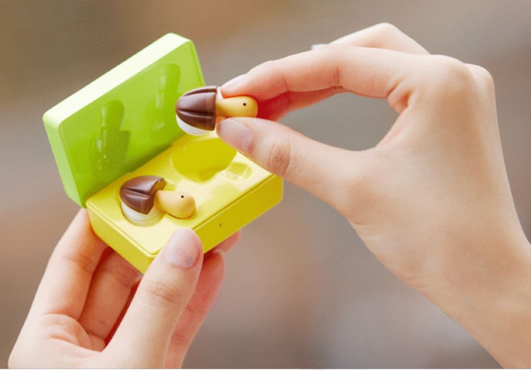 限定3,500台 明治 きのこの山ワイヤレスイヤホン Makuake - メルカリ