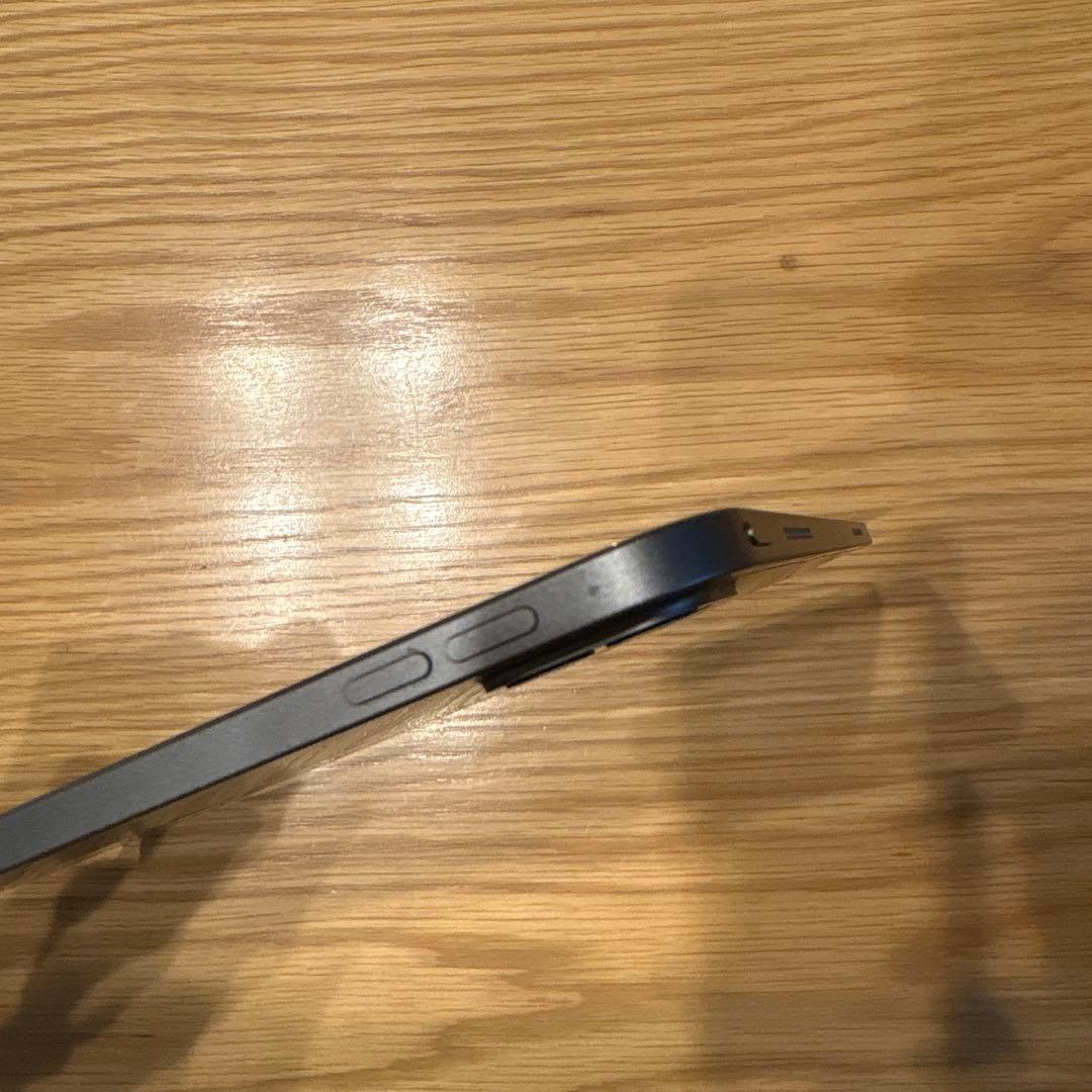 セール iPad Pro 12.9 第5世代 128GB M1 バッテリー84% - メルカリ