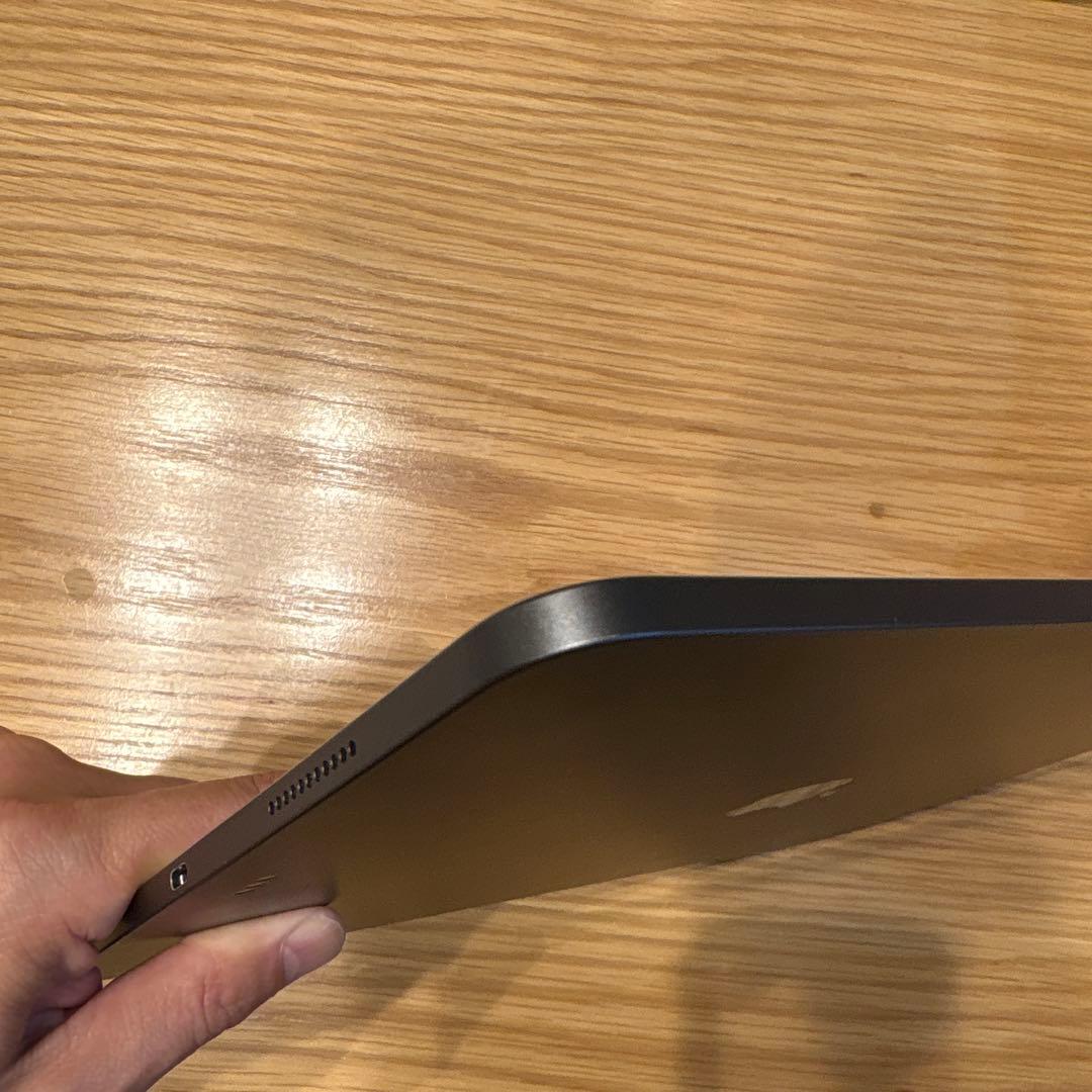 セール iPad Pro 12.9 第5世代 128GB M1 バッテリー84% - メルカリ