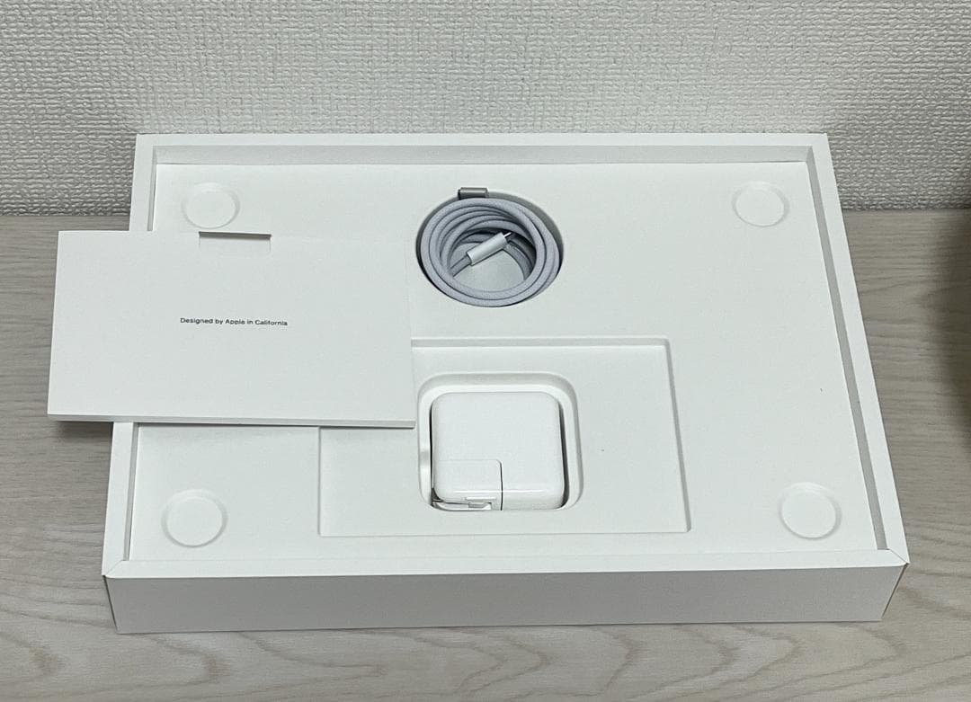 MacBook Air M2 13.6インチ 8GB/256GB シルバー - メルカリ