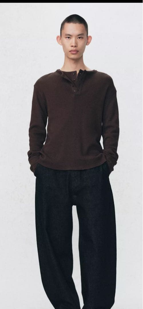 最終値下！　zara soshiotsuki ヘンリーネックワッフルTシャツ zara soshiotsuki ヘンリーネックワッフルTシャツ ブラウン - メルカリ