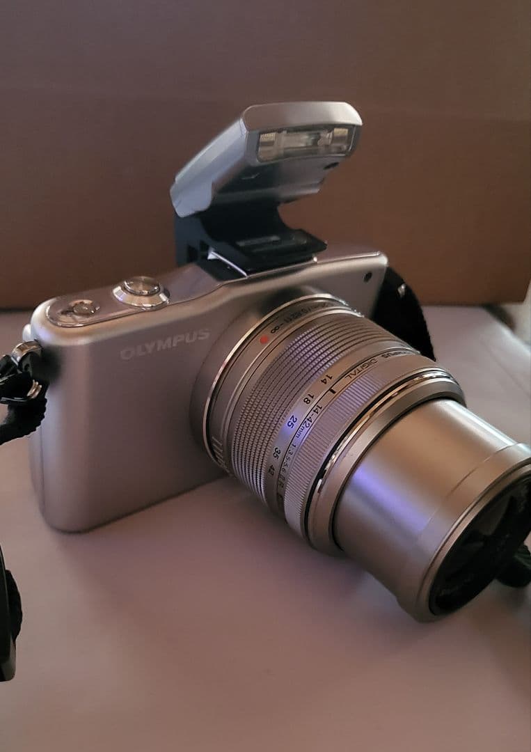 OLYMPUS ミラーレス一眼カメラ シルバー Amazon | OLYMPUS ミラーレス一眼 OM-D E-M5 MarkII ボディー シルバー