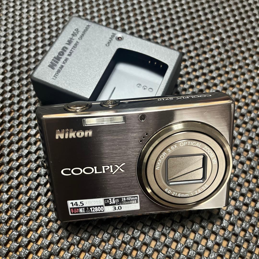 デジタルカメラ Nikon ニコン COOLPIX S710