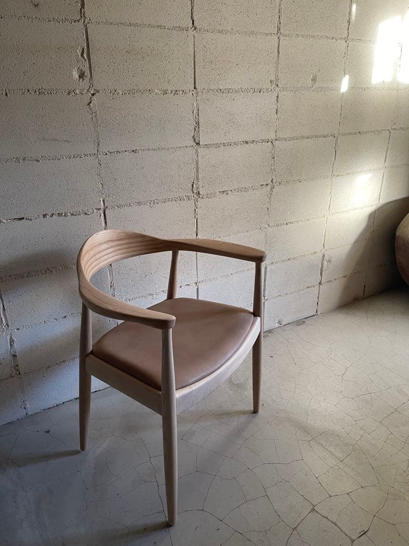 天然木無垢材 アームチェア　ラウンドチェア　ダイニングチェア　本革　北欧スタイル 楽天市場】ダイニングチェア チェア 椅子 木製 おしゃれ ウィンザー