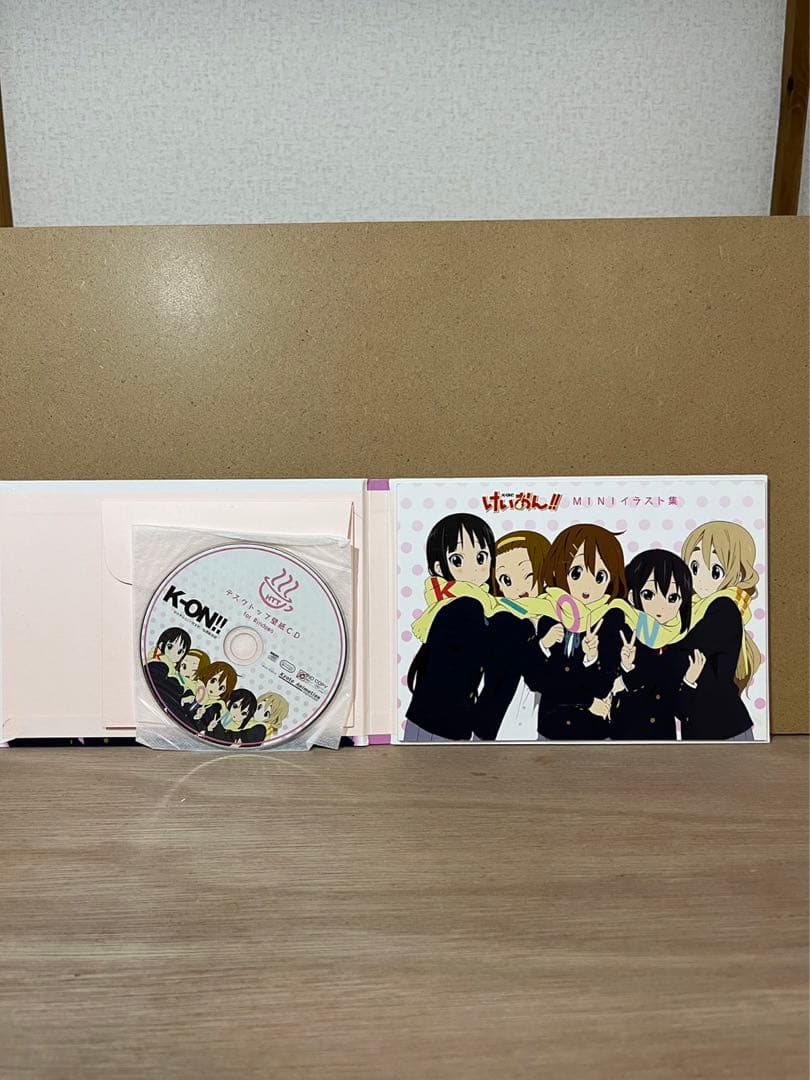 けいおん!! 画集デスクトップ壁紙CD - メルカリ