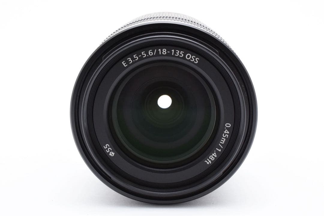 Sony E 18-135mm F3.5-5.6 OSS レンズ