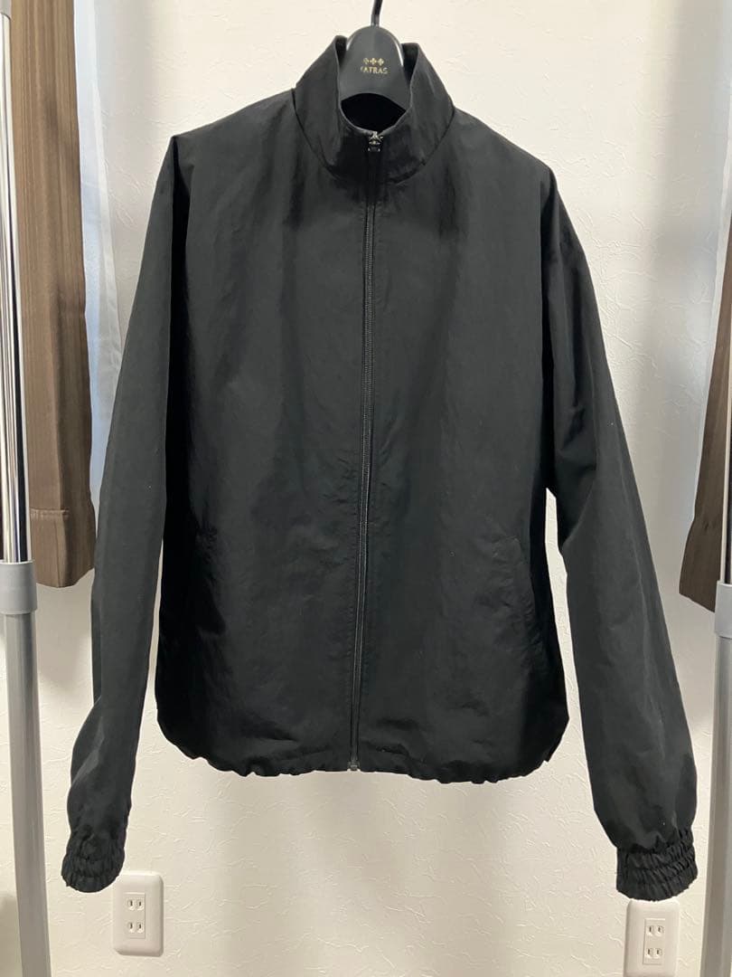 希少ブラック】OVY ジップアップナイロンジャケット - メルカリ