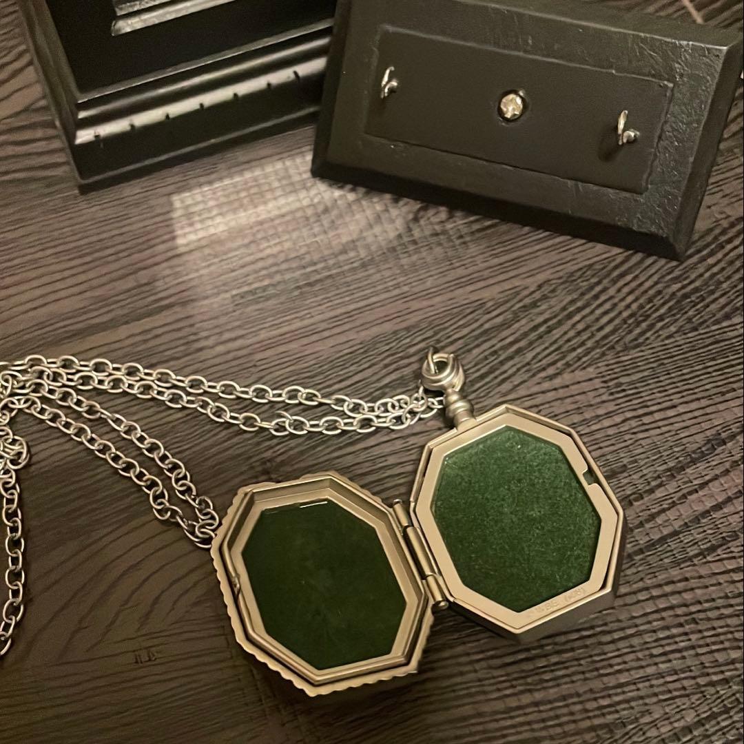 正規品】ハリーポッター スリザリンのロケット 分霊箱 レプリカ - メルカリ