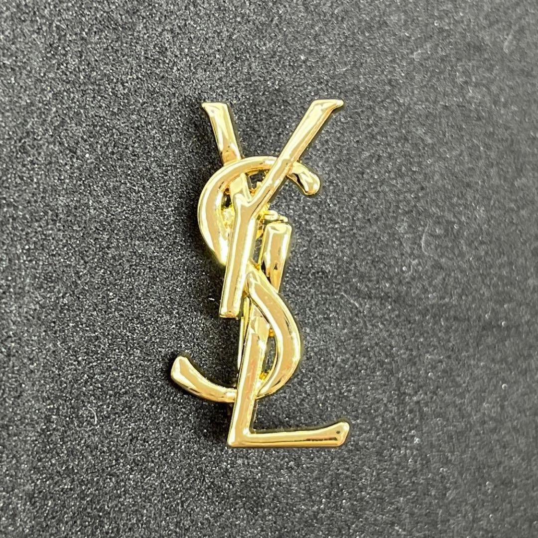 YSL ゴールド ロゴ ブローチ
