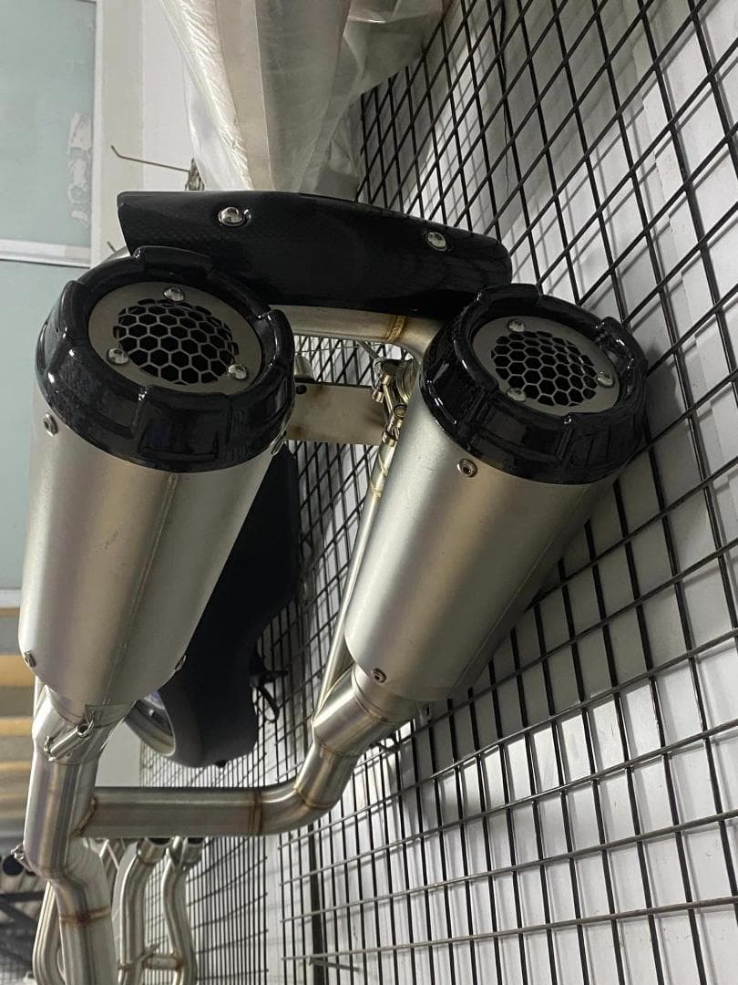 限定値下げ！ ZX4R/ZX25R フルエキゾースト 2本出しマフラー - メルカリ