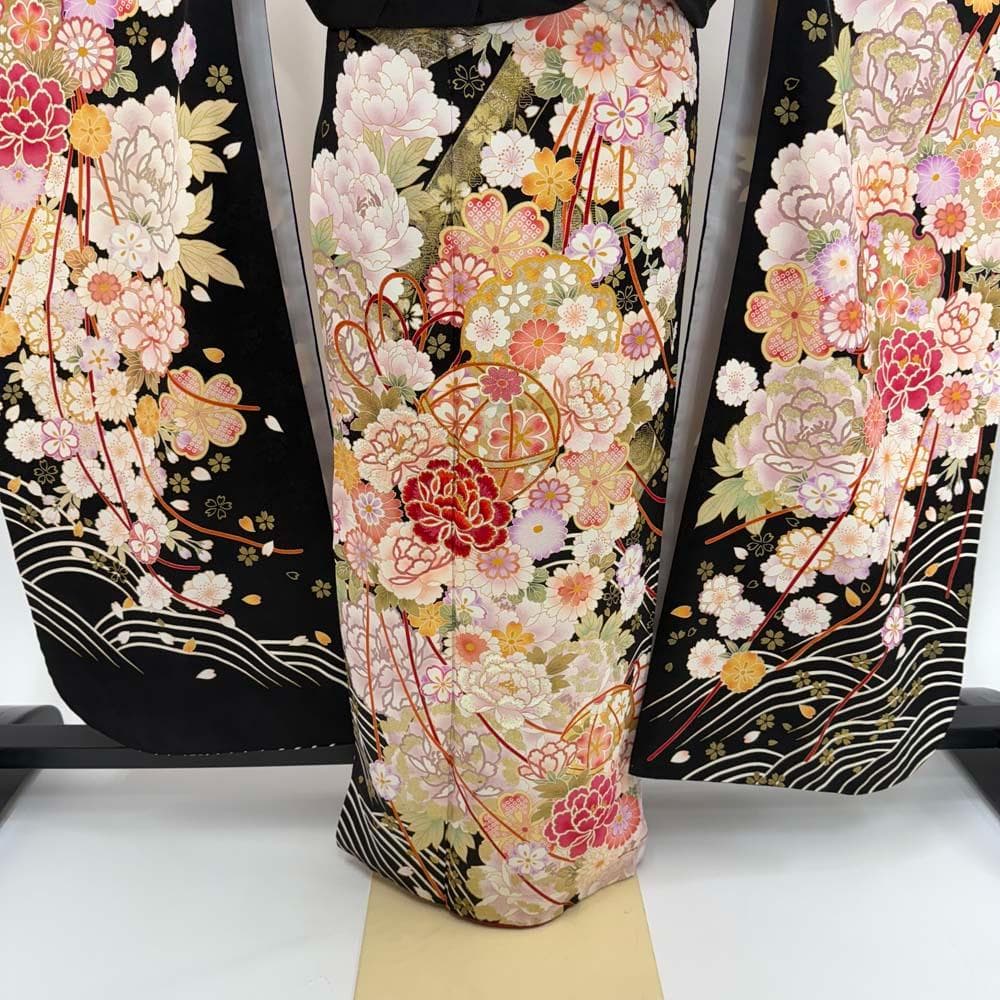 振袖 正絹 黒 古典花柄 裄68.3㎝ 成人式 中古 c-79 - メルカリ