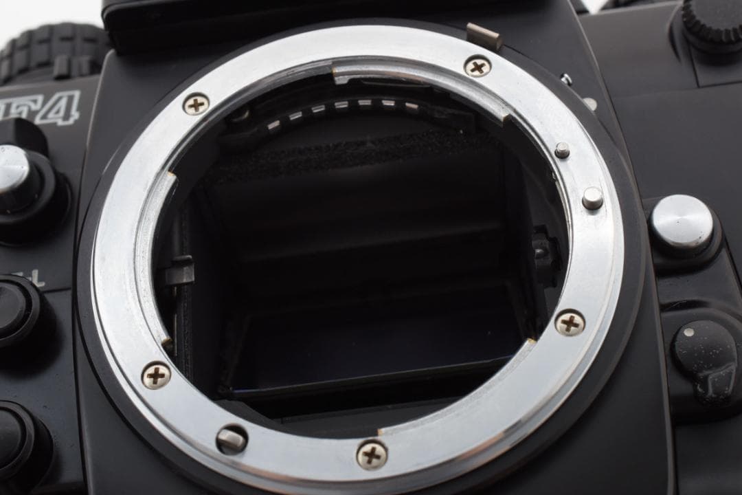 動作品】Nikon F4 ボディ シャッター・巻き上げOK 液晶難あり - メルカリ