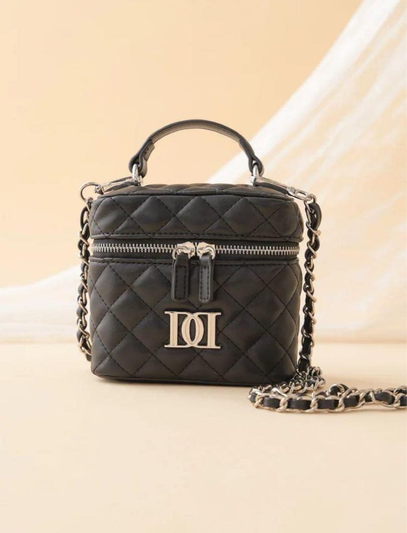 Darich ダーリッチ バニティバッグ 黒シルバー - メルカリ