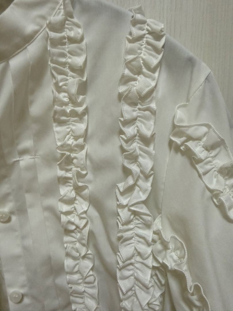MEER. メーア WHIP RUFFLE BLOUSE(WHT)