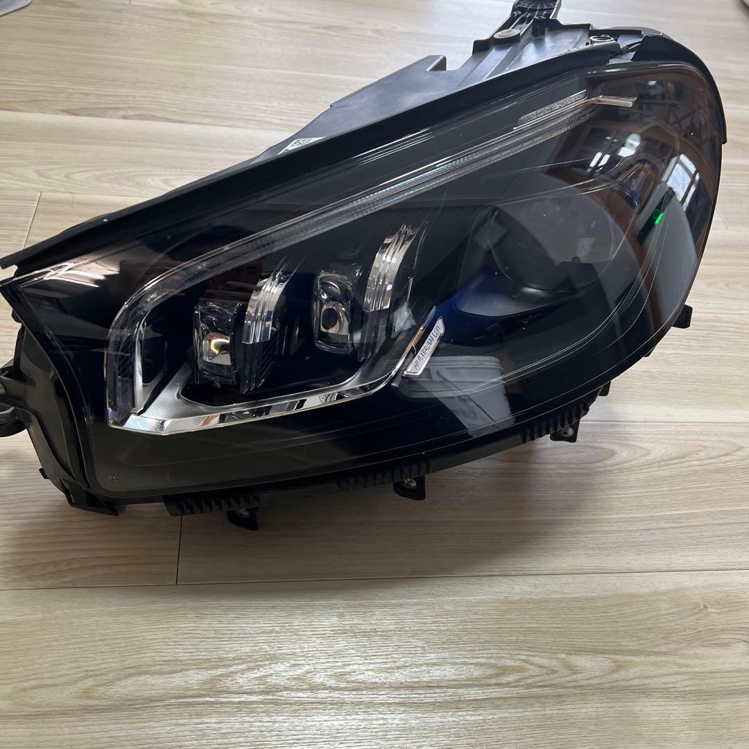 Mercedes-Benz gls400d ヘッドライト　左　ウインカー異常 Mercedes-Benz gls400d ヘッドライト 左 ウインカー異常