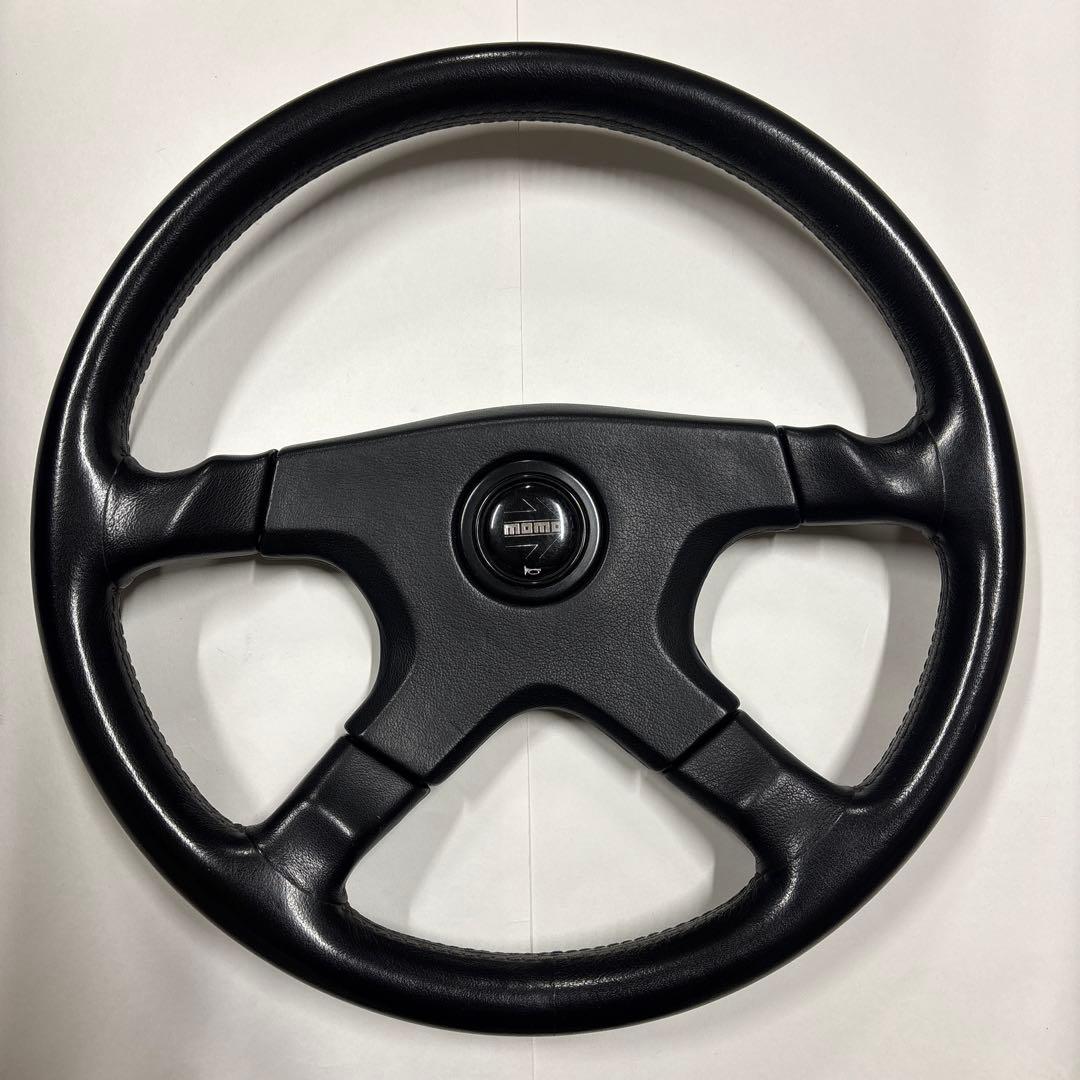 momoステアリング 4本スポーク パッド付 37cm - メルカリ