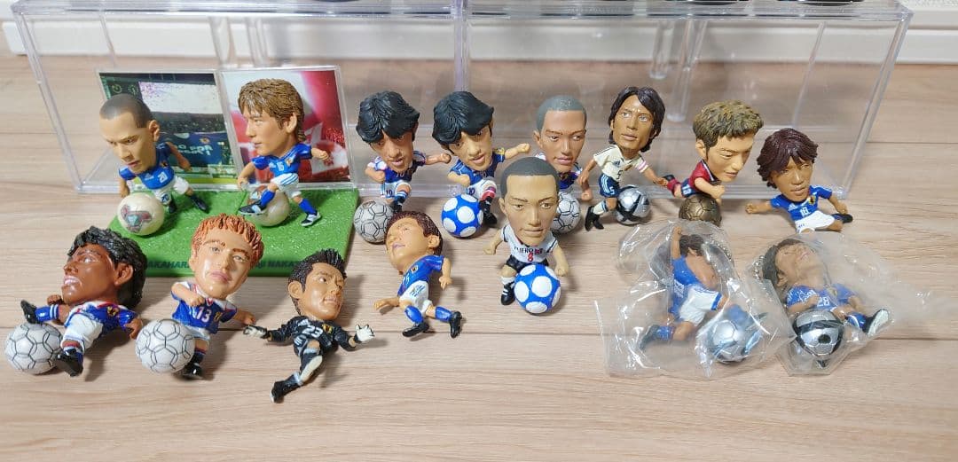 日本代表サッカーフィギュア まとめ売り - メルカリ