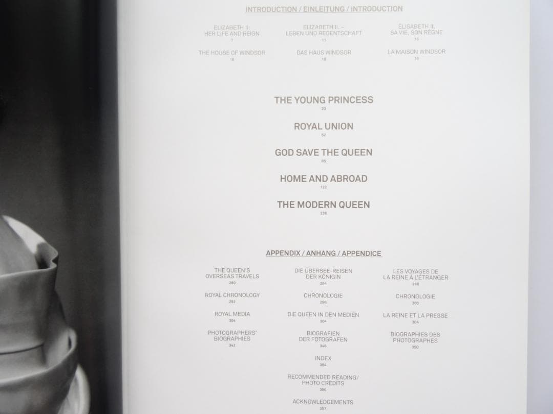洋書◇エリザベス女王写真集 本 ハー・マジェスティ 英国 イギリス