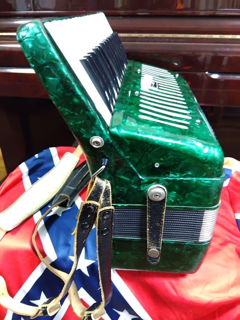 整備簡易調律済】Yamaha アルト アコーディオン A-32B 32鍵 - メルカリ