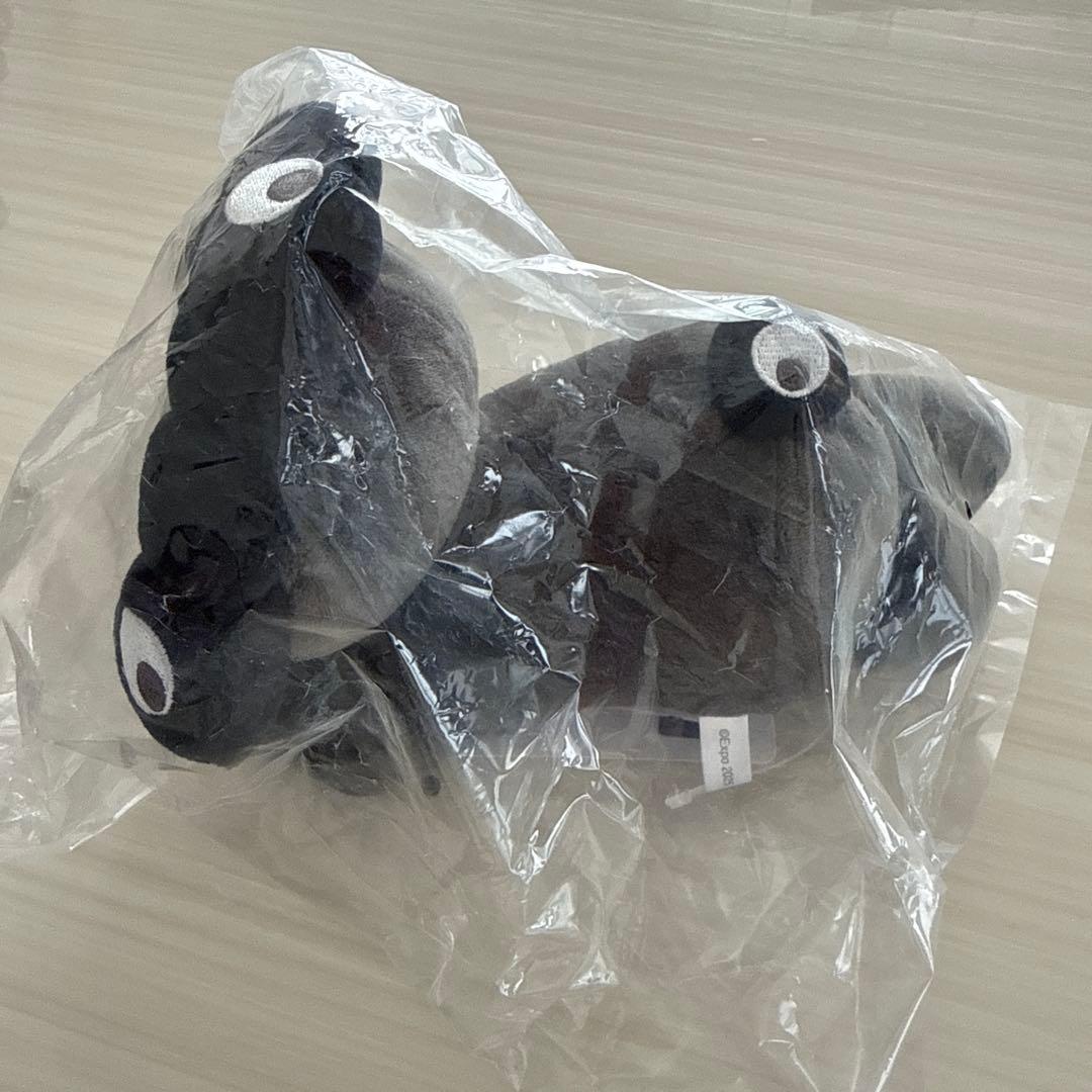 黒ミャクミャク 這い型 ぬいぐるみS - メルカリ