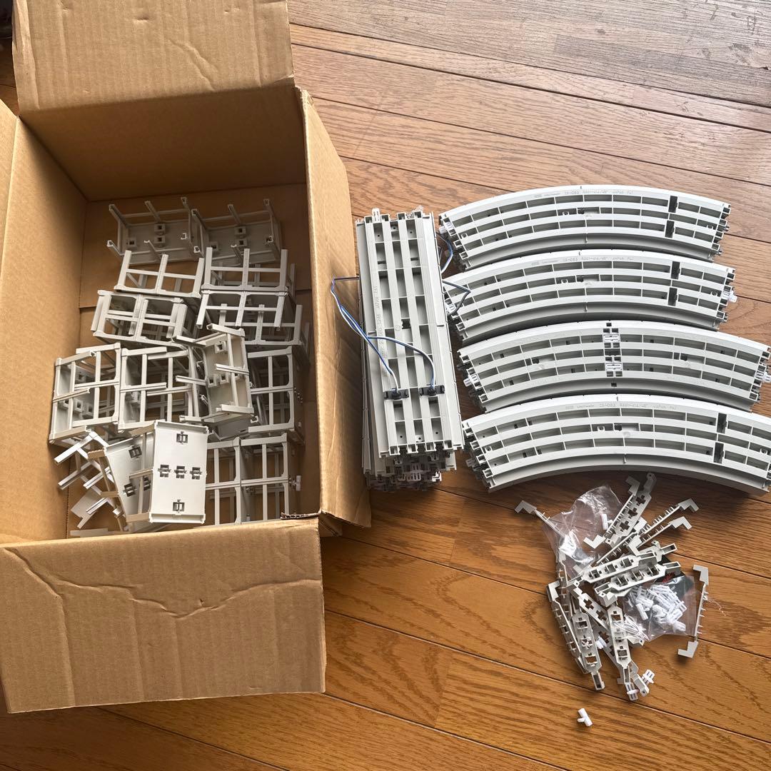 KATO高架線レールセット Amazon | KATO Nゲージ V13 複線高架線路セット R414/381 20-872 鉄道