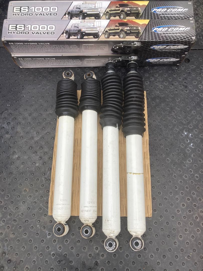 プロコンプ　ES1000 超ロングショック　jb74 4インチ　ジムニー JB64/74用 4インチ贅沢仕様 プロコンプショックver - 4x4エスポワール