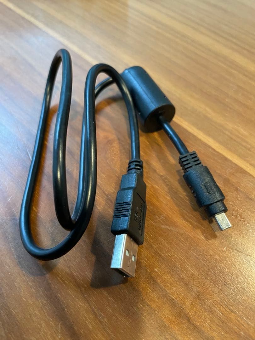 Fujifilm FinePix AV250 レッド デジタルカメラ 単三電池 - メルカリ