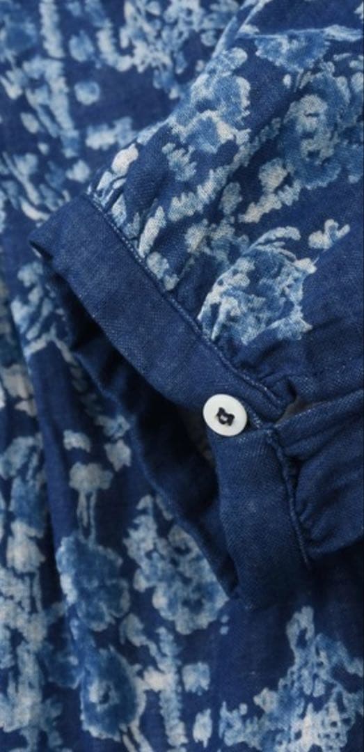 45rpm 二重織抜染プリントのギャザーブラウスインディゴ