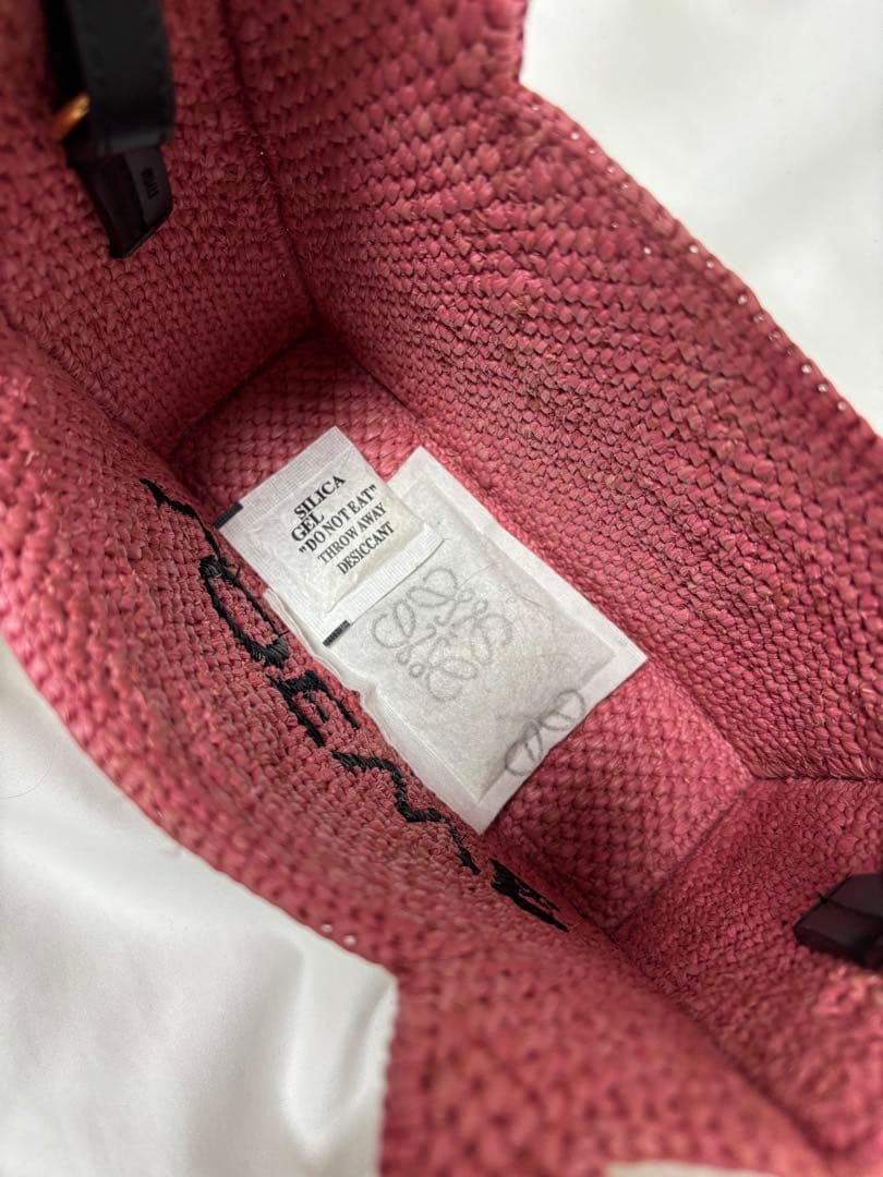 LOEWE フォントトート サンセットピンク ラフィア ロゴ かごバッグ