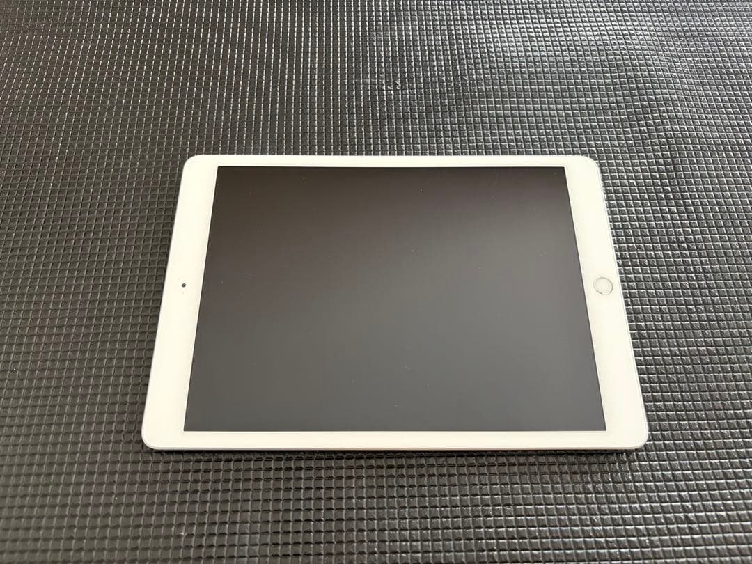 iPad 第7世代 Wifi 32GB バッテリー最大容量82.5% - メルカリ