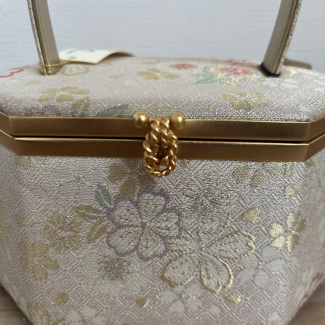 新品未使用品 【紗織】 八角形 和装用バッグ 桜柄 タグ付き