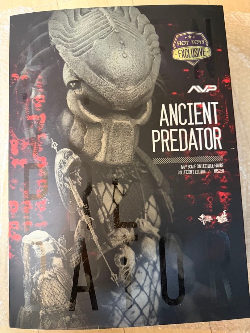 Hot Toys ホットトイズ　エンシェントプレデター2.0 初代『プレデター』が高度な最新技術でより生々しくなった「2.0版」の1