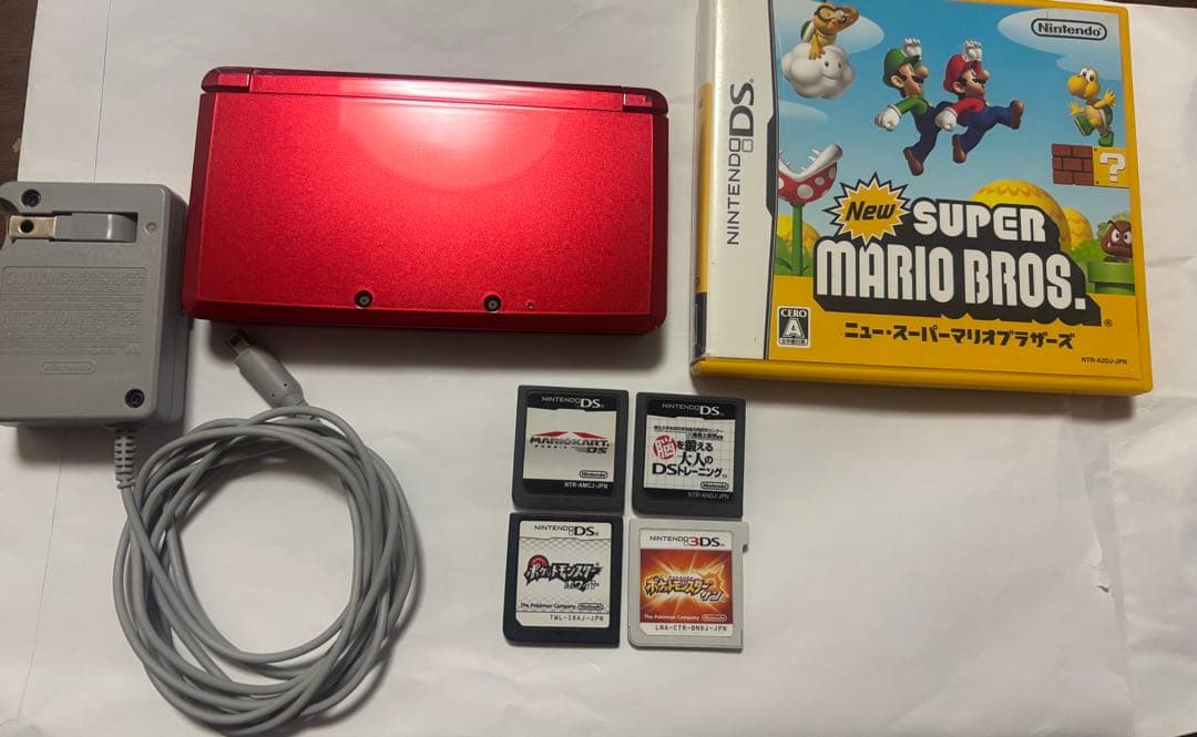 Nintendo 3DS 赤 本体 充電器付き - メルカリ