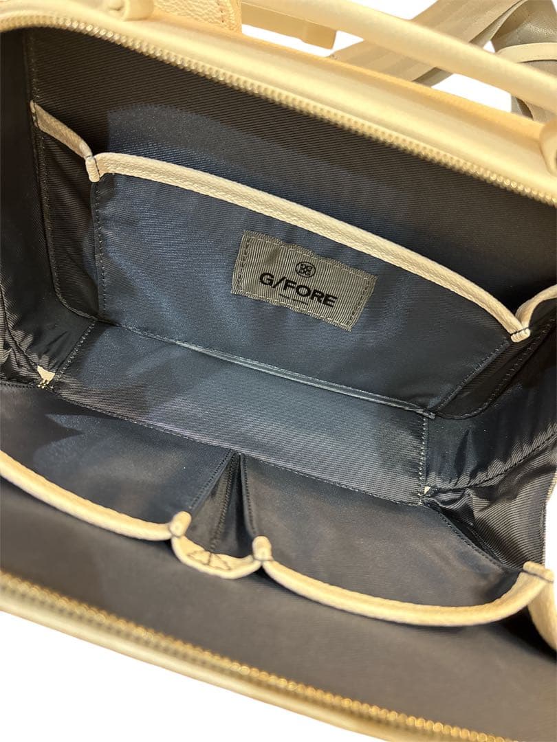 G/FORE (ジーフォア) TRJ THREE カートポーチ ホワイト - ゴルフバッグ