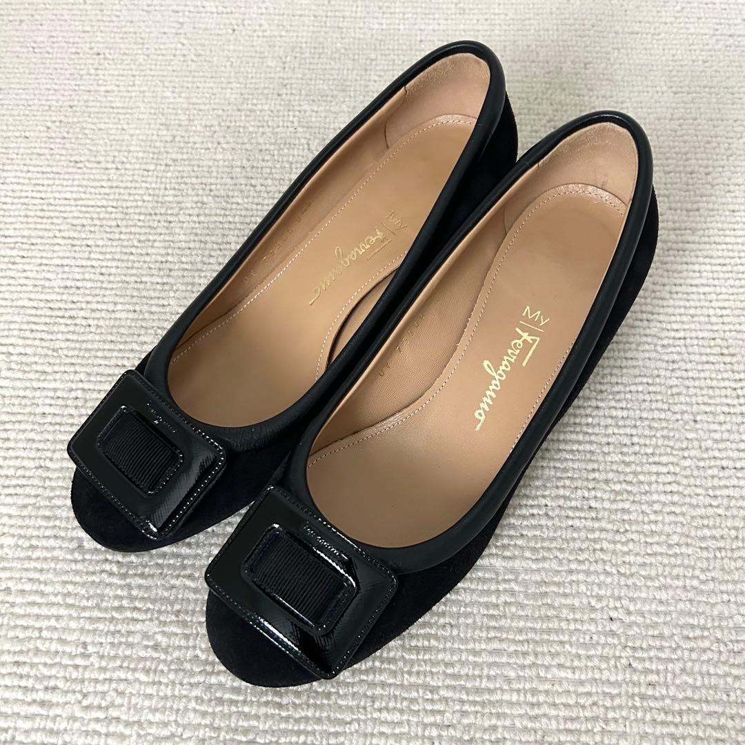 フェラガモ パンプス ローヒール スエード 黒 23.5cm