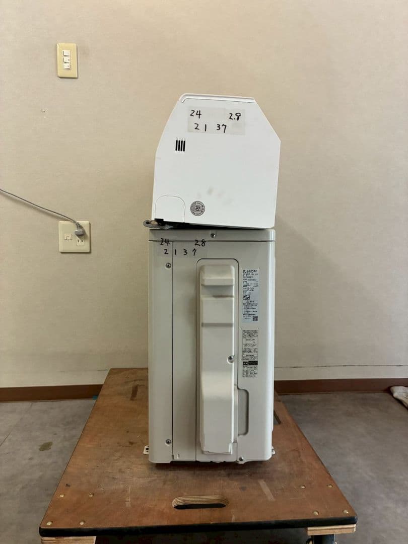 2137 ダイキン【AN284AES-W】2024年製 10畳 エアコン 中古 - メルカリ