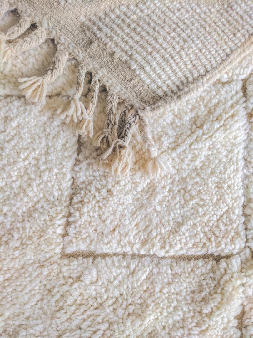 新品/未使用】上質なホワイトベニワレンラグ-No10 102×154 - メルカリ