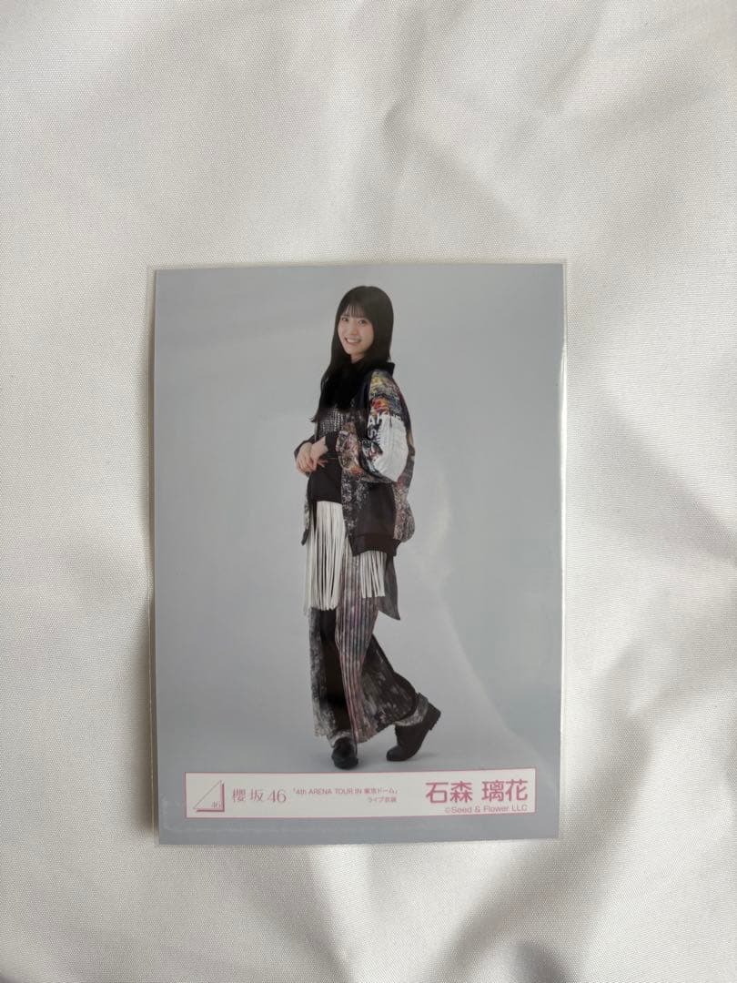 櫻坂46 石森璃花 生写真 - メルカリ