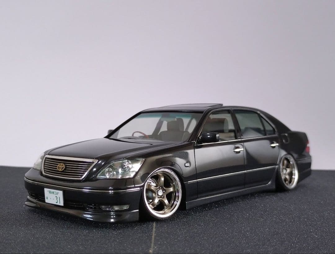 アオシマ 1/24 セルシオ 30後期 純正ハーフエアロ仕様 プラモデル 完成