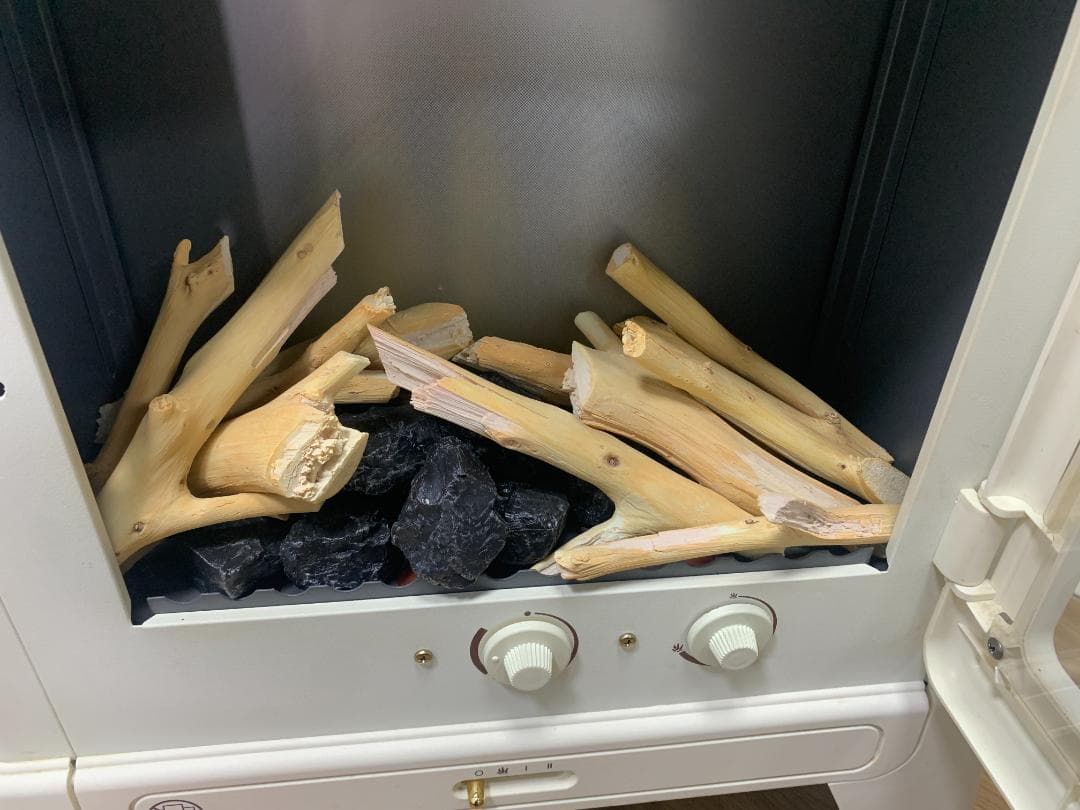 K☆288 デロンギ 暖炉型電気ファンヒーター SFA2040J - メルカリ