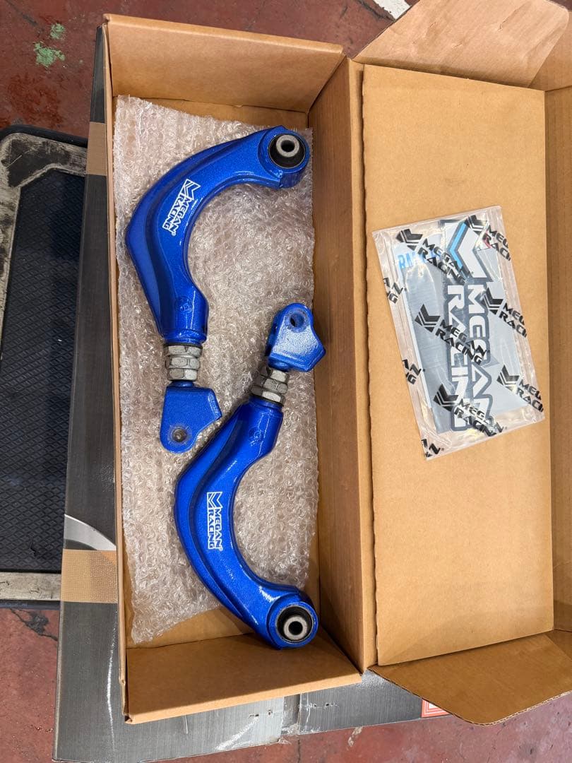 80ハリアー用メーガンレーシングリアアッパーアームMRS-TY-1721-02 リアアッパーアーム Ver,2(ピロボールタイプ) MRS-TY-1970 - メーガン