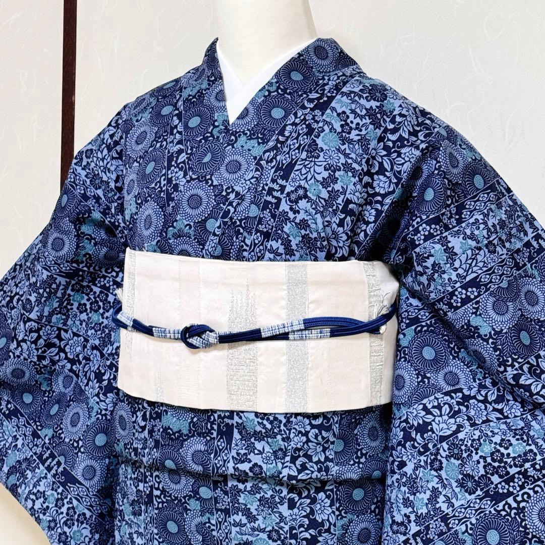 単衣 洗える着物》『青の世界』藍染風小紋着物 - メルカリ