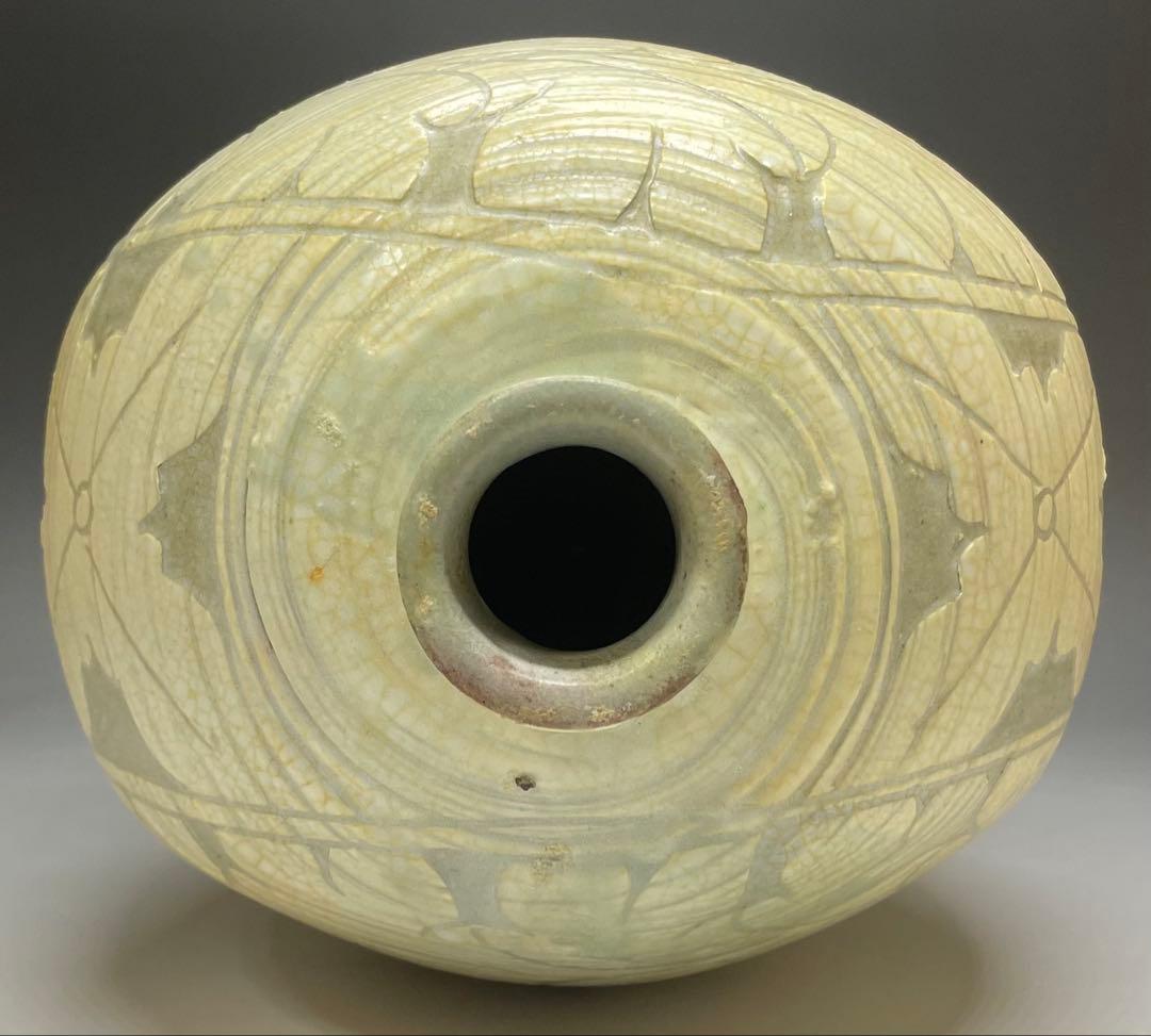 李朝 粉青沙器 扁壺 牡丹文 y023 - メルカリ