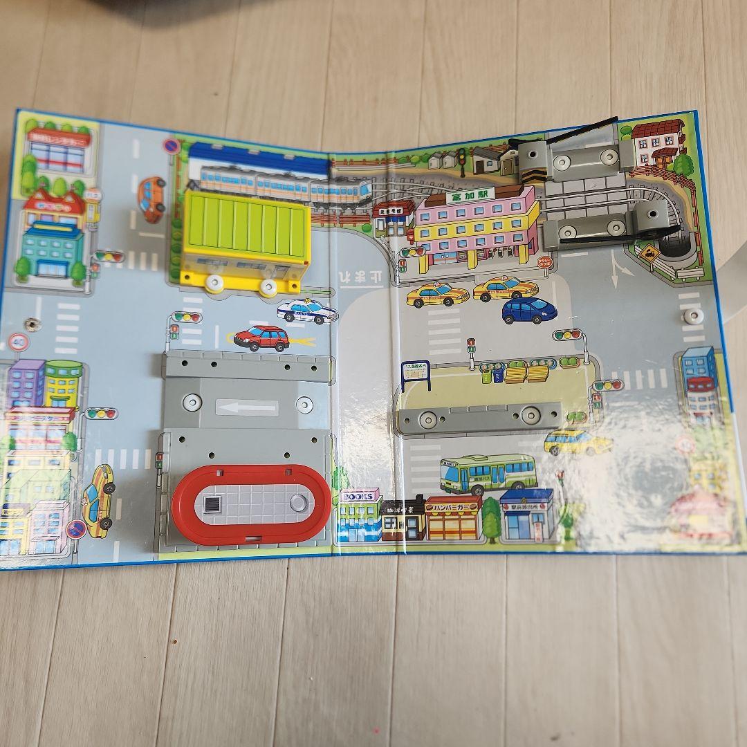 トミカ ハンディ立体マップ 駅前ロータリー - メルカリ