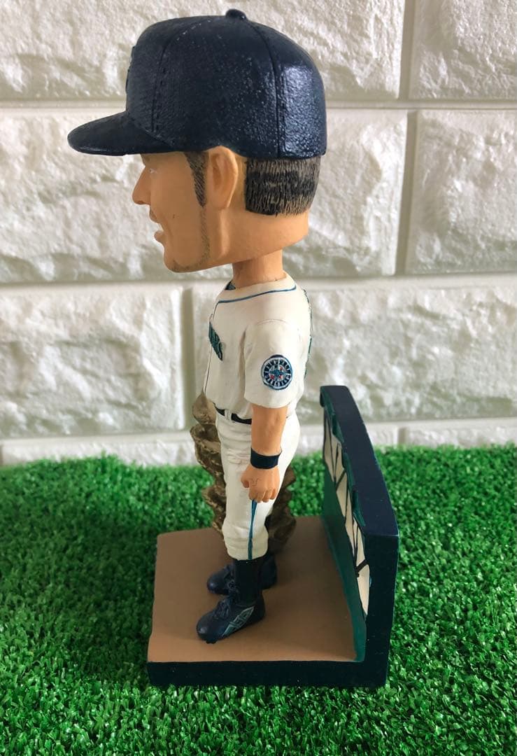 MLB 2007 イチロー GOLD GLOVE BOBBLEHEAD - メルカリ
