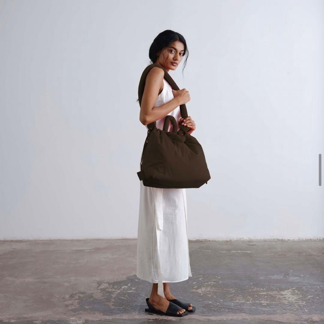 新品] Olend ona soft bag チョコレート - メルカリ